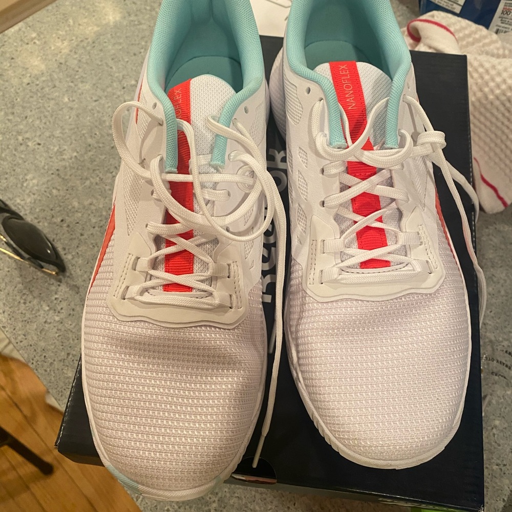 Nanoflex shoes- only worn once - so like new